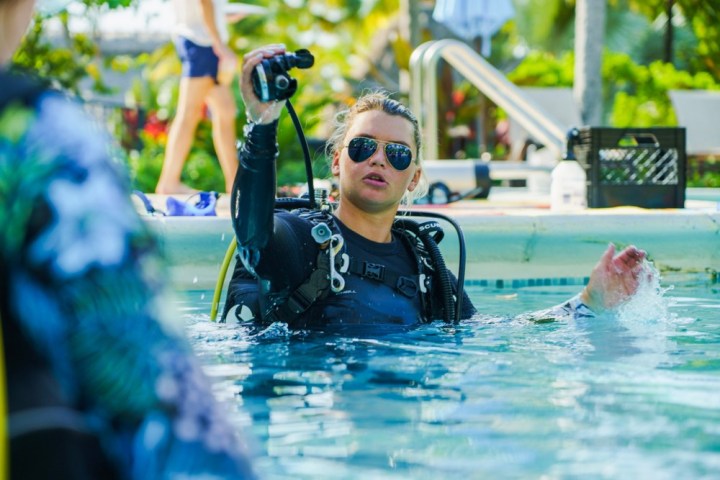 a person in a swimming pool